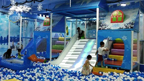 商场互动滑梯，创意应用丰富游戏体验